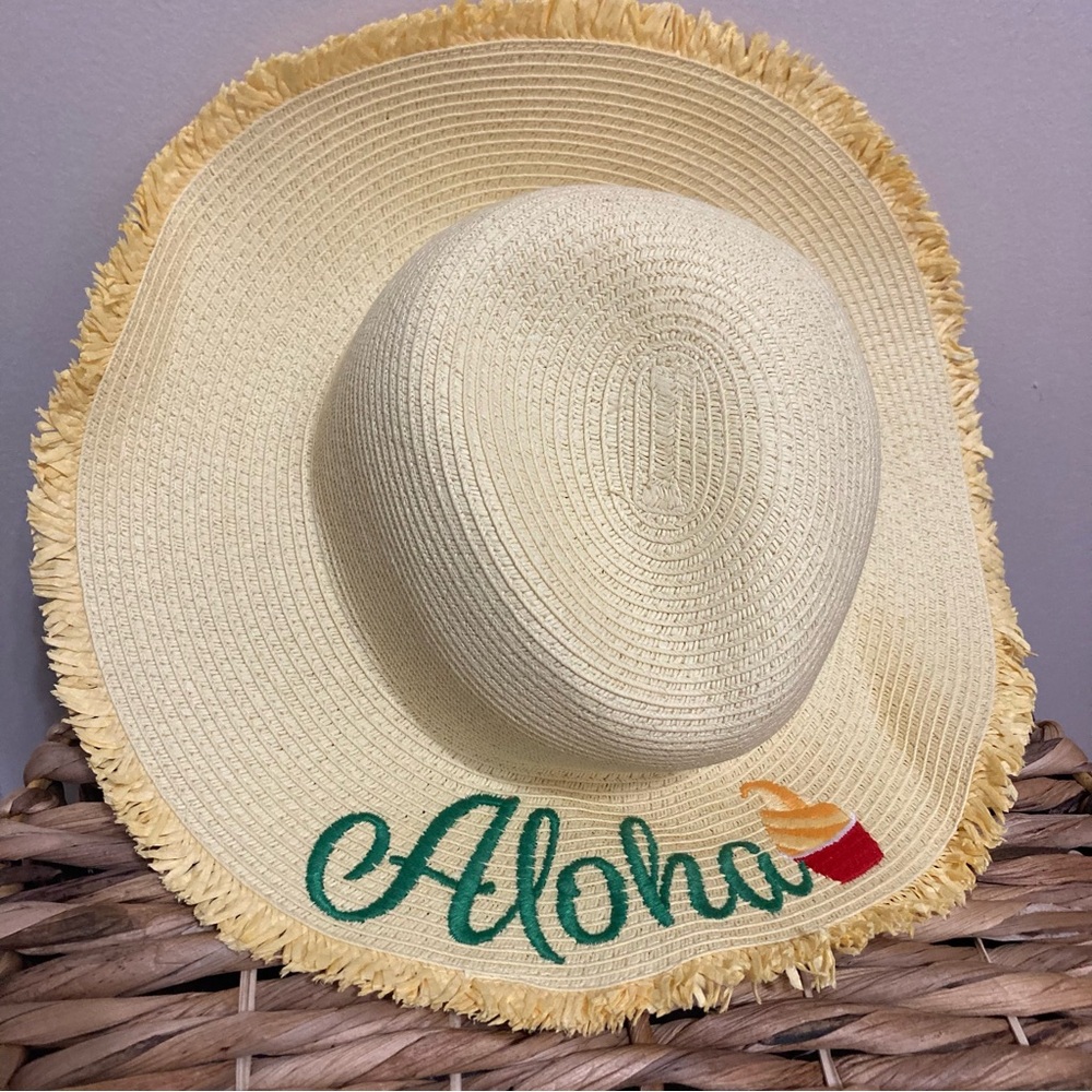 ๐ Disney Aloha Straw Hat with Green and Yellow Accents! ๐ฅ - Picture 2 of 8